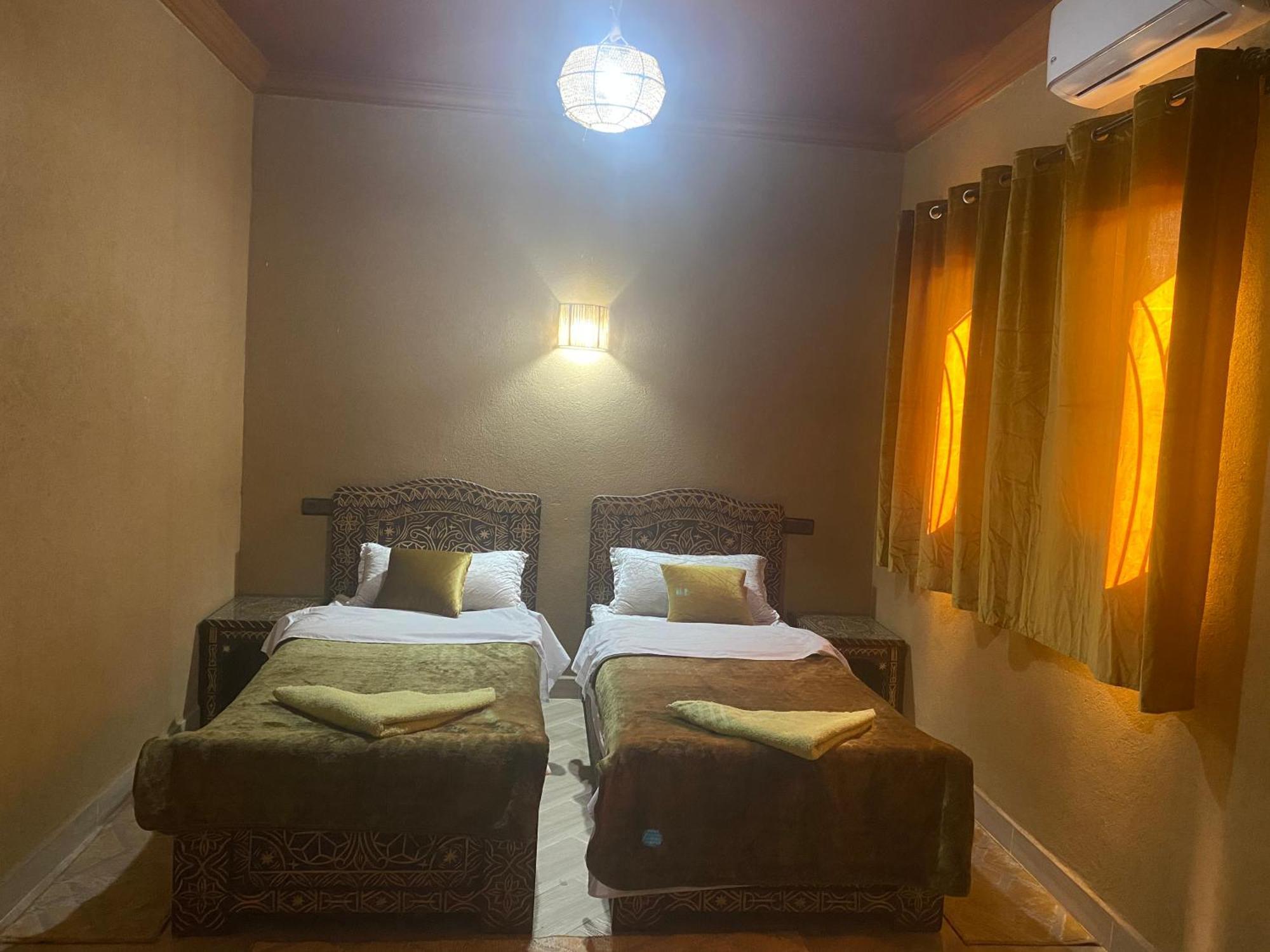 Sunny Place Apartments Merzouga Bagian luar foto